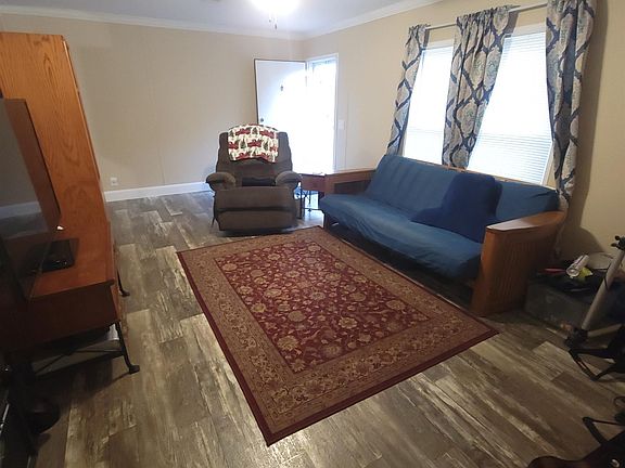 3rd image of 6350 Morris Pl.