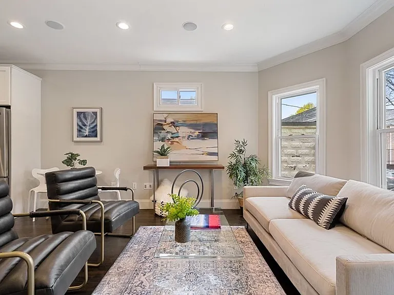 110 Albion St #1 — Photo 3