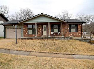 713 Stonesign Dr, Fenton, MO