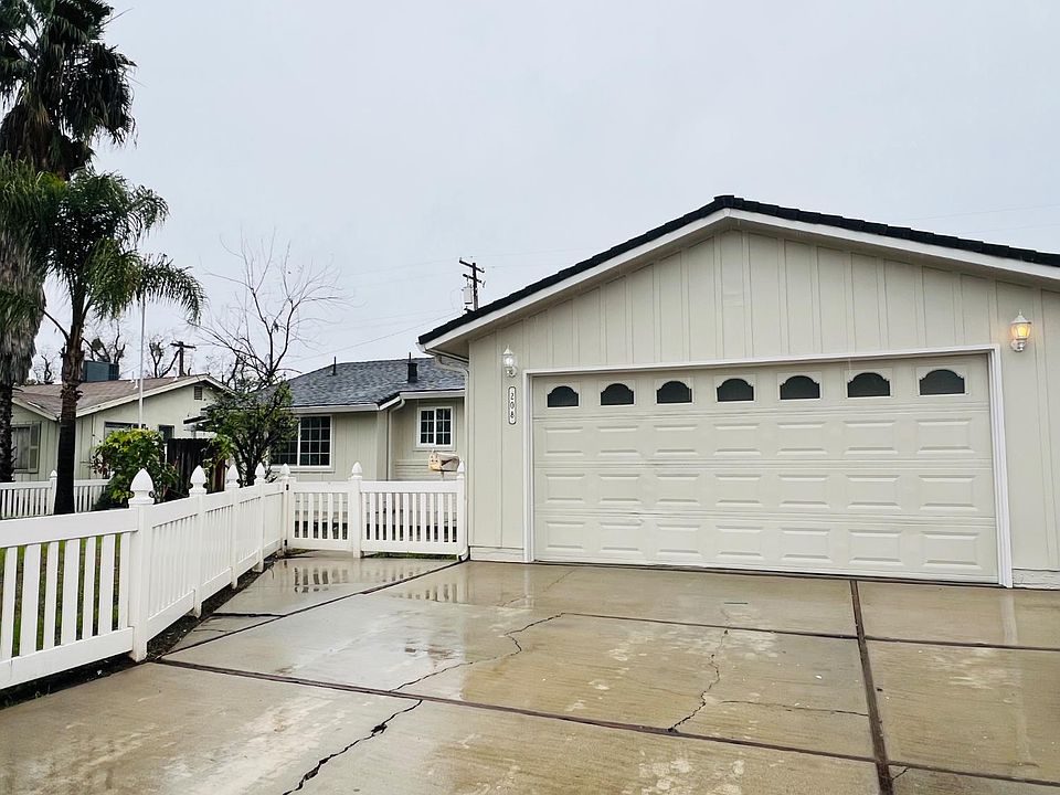 1st image of 208 Tokay Ave