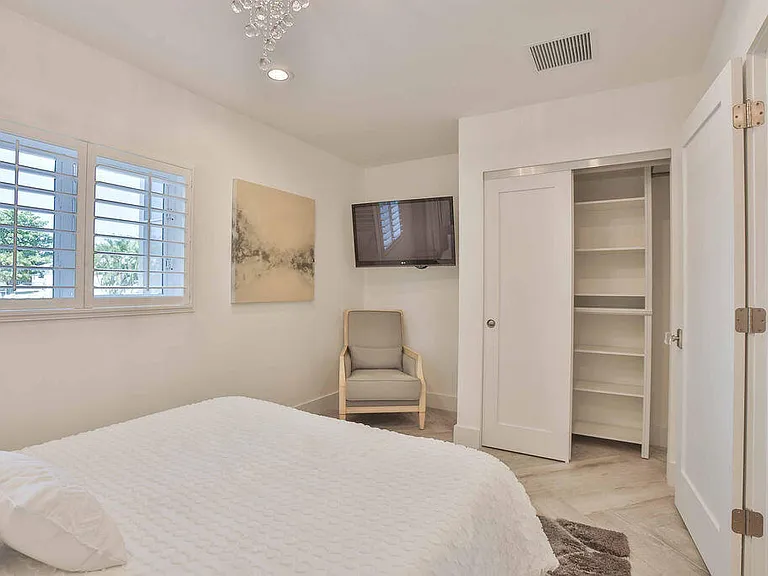 713 Forsyth St — Photo 31