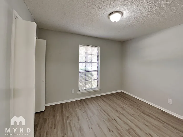 717 Timberoaks Dr — Photo 20