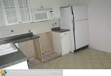 5th image of 9541 NW 24th Pl
