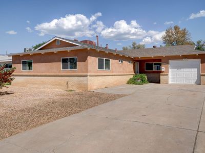 1524 Moon St NE, Albuquerque, NM, 87112