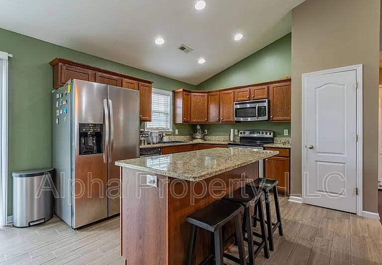 105 Herndon Ct — Photo 8