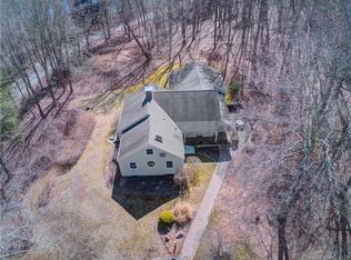 18 Dunham Pond Rd, Mansfield, CT 06268