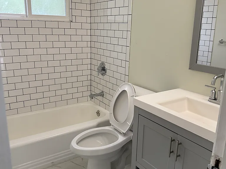10910 Rosalie Dr — Photo 9