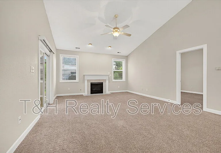 5935 Monticello Square Ln — Photo 8