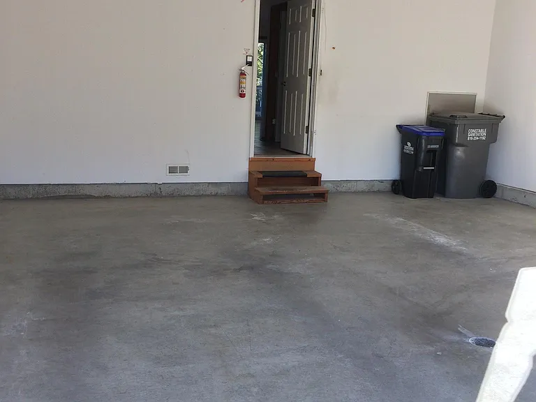 1200 NE Franklin Dr — Photo 34