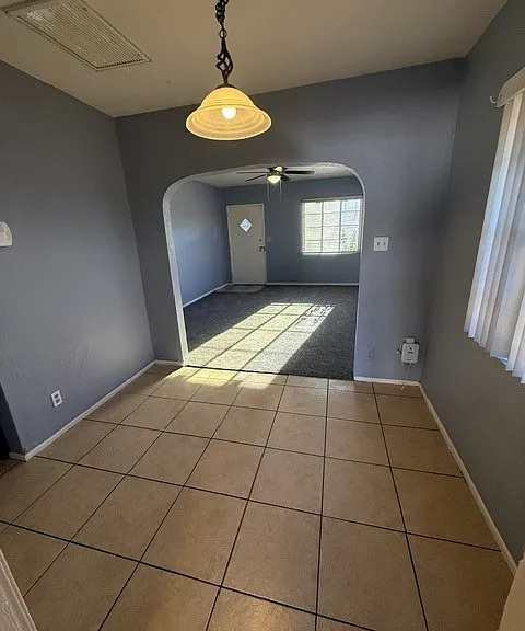 601 N Swan Rd — Photo 8