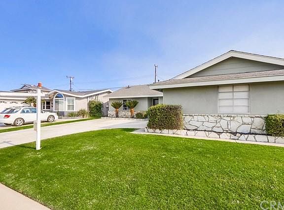 2nd image of 12592 Lamplighter St