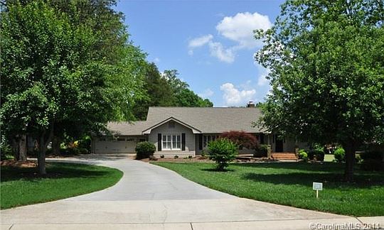 2nd image of 25 Apple Orchard Ln