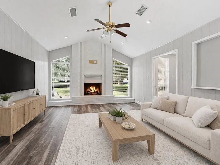 2408 Chelmsford Ct — Photo 3