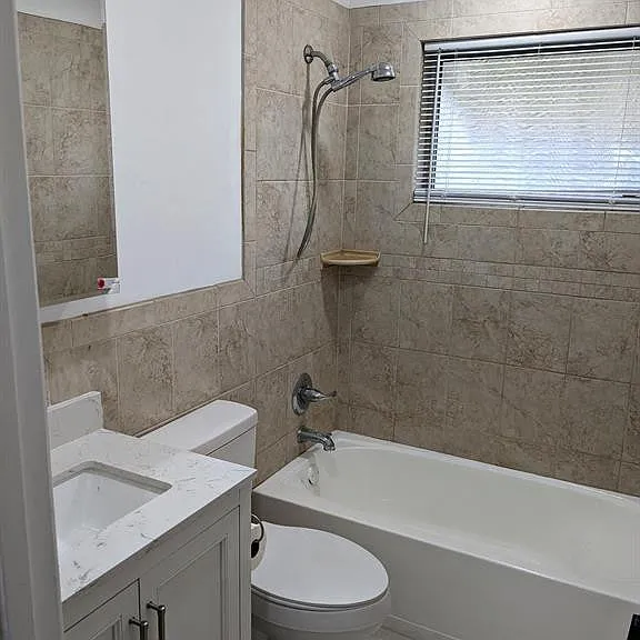 4906 NW 53rd Ct — Photo 14