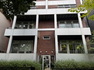 2535 W Cortland St APT 2W, Chicago, IL 60647