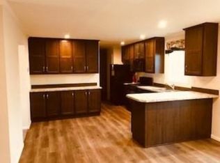 471 S Amber Dr SE, Grand Rapids, MI 49548