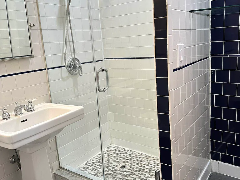 802 9th Ave #2D — Photo 6