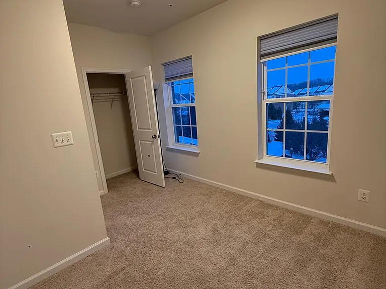 23910 Catawba Hill Dr — Photo 36