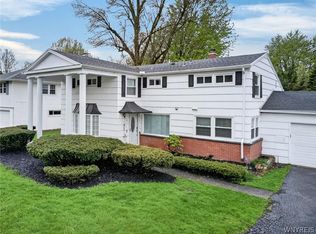 32 Hunters Ln, Buffalo, NY 14221