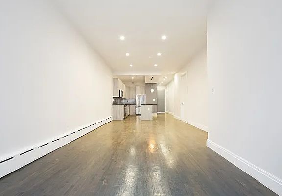 5th image of 45 Beekman St #2N1