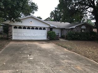 2004 Sandy Ln, Irving, TX 75060