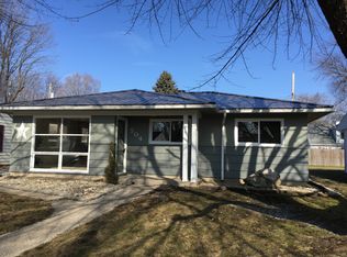 504 E Broad Ave, Nappanee, IN 46550