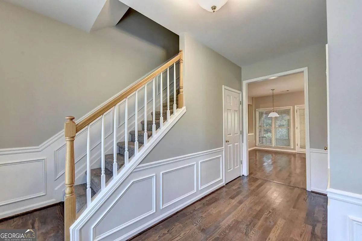 4 bed, 2.5 bath, 2184 sqft, $2,950 — Photo 4
