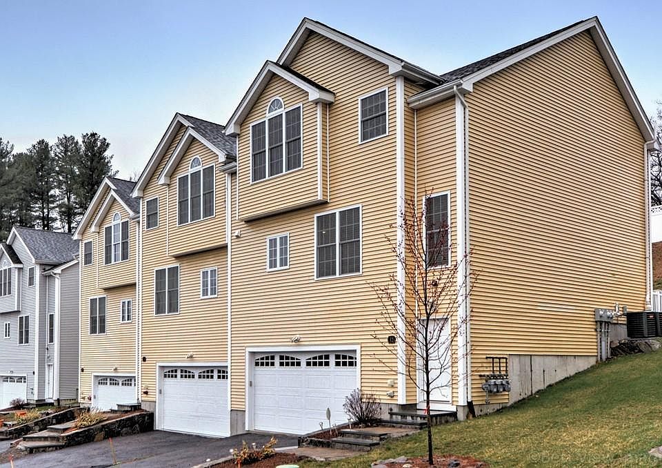 Main house view - corner unit