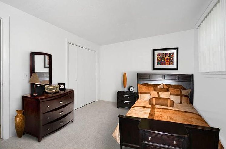1st image of 262 Fruit Hill Ave #1