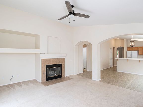 5th image of 2221 N Riverton Dr