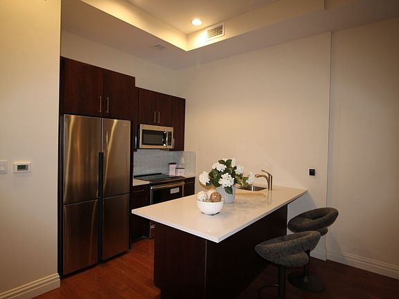4th image of 35 W 19th St APT 5