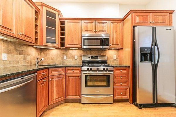 1st image of 68-70 Moseley St #1