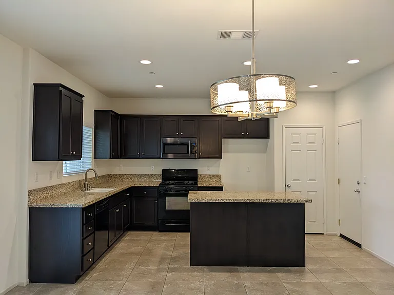 5384 Flabob Ave — Photo 11