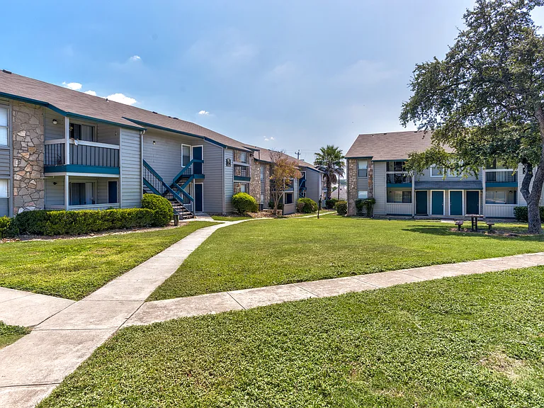 The Hills on Huebner — Photo 41