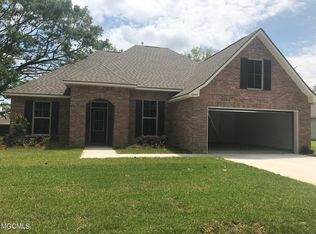 12087 Doc Sheffield Dr, Gulfport, MS 39503