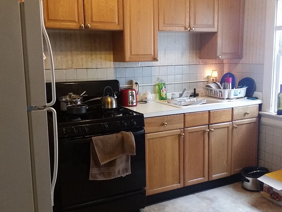 2nd image of 144 Lisbon Ave