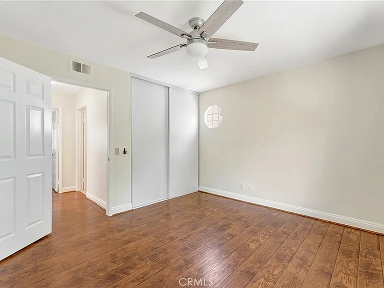 24811 Cutter — Photo 23