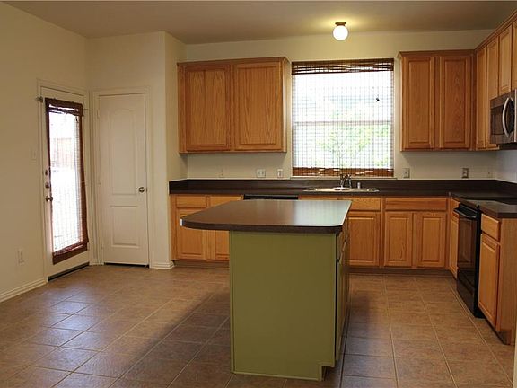 5th image of 10113 Hanover Dr