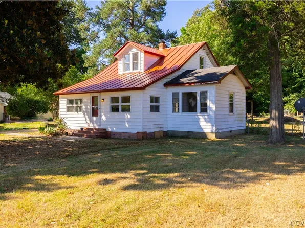 33152 King William Rd, West Point, VA 23181