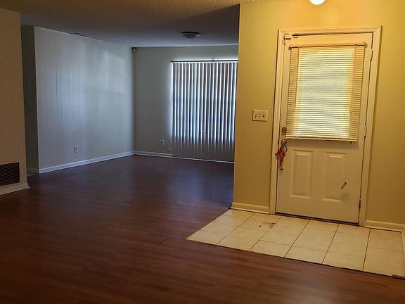3rd image of 3839 Harbor View Dr