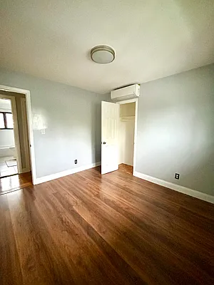 Rented by Luxian International Realty LLC | media 9