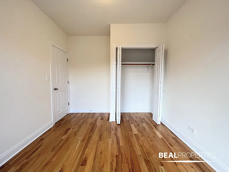 622-30 West Cornelia Avenue — Photo 33