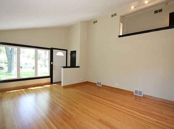4th image of 8541 N Belleforte Pl