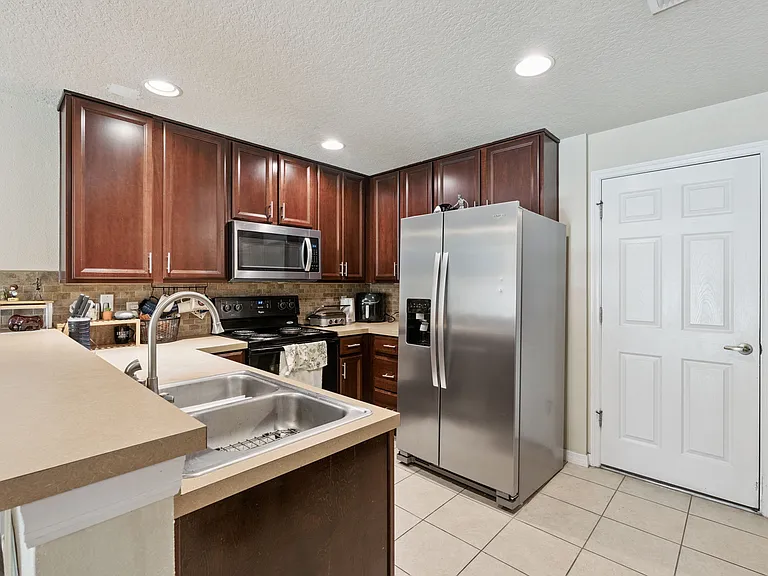 3812 Silverbell Loop — Photo 3