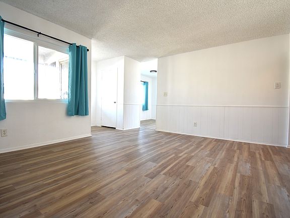 Living Room Picture 2