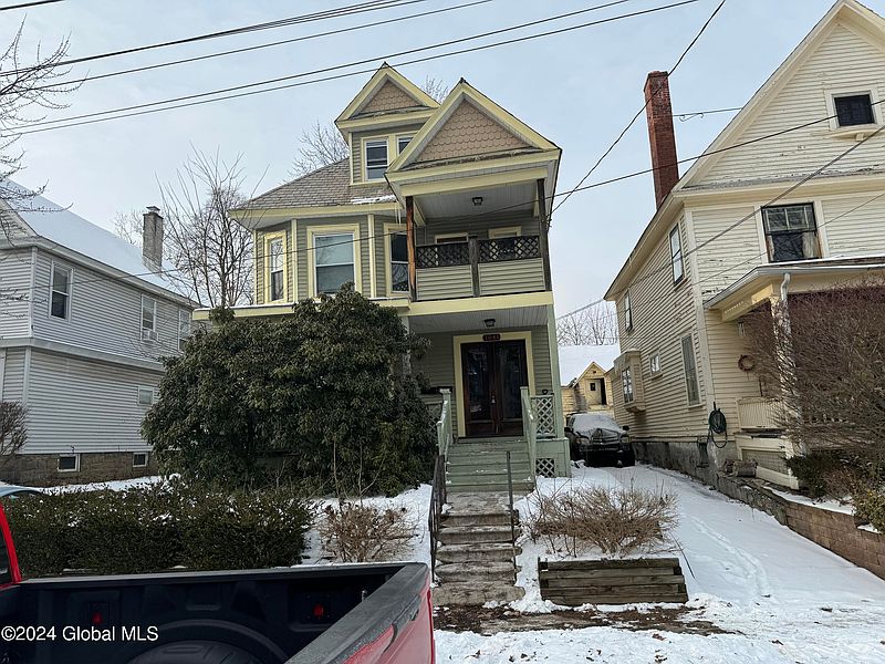 2nd image of 1041 Phoenix Avenue