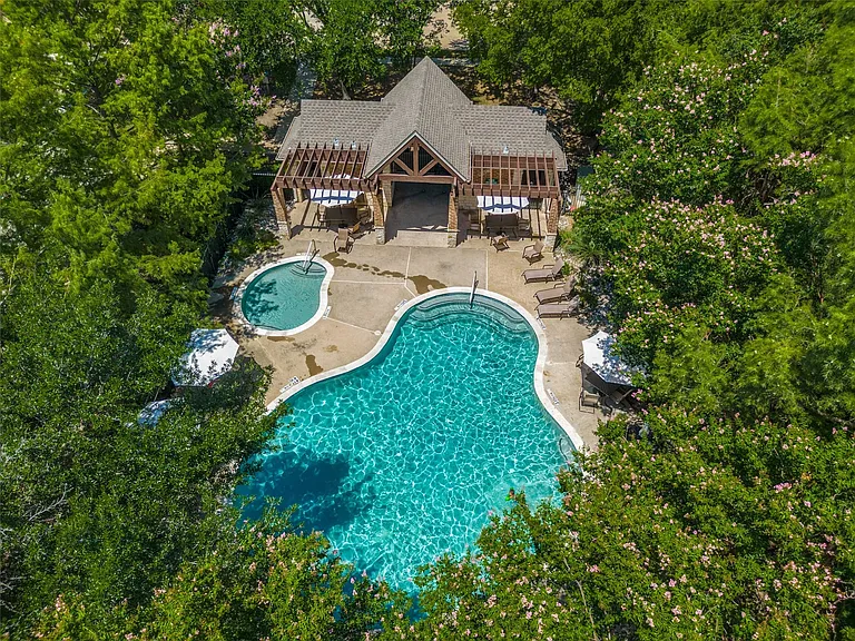 Community pool