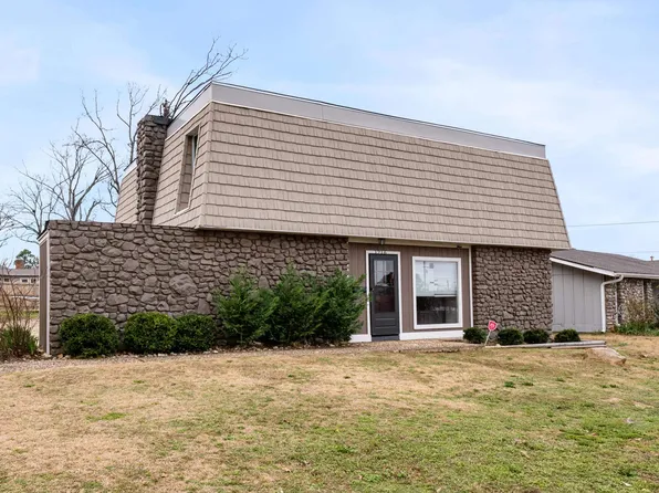 1216 Briar Creek Dr, Little Rock, AR 72211