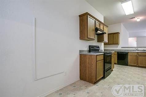 5th image of 13913 Walnut Canyon Ct