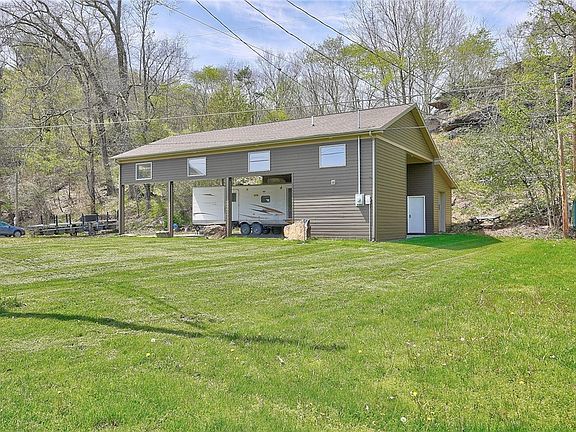 3rd image of 126 Dockside Ln